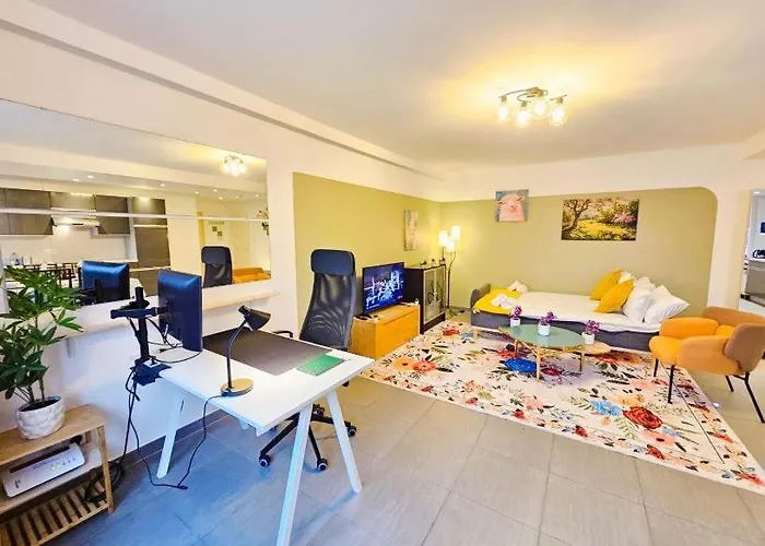 Apartament Exceptional 1br In City-gar19