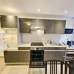 Exceptional 1br In City-gar19