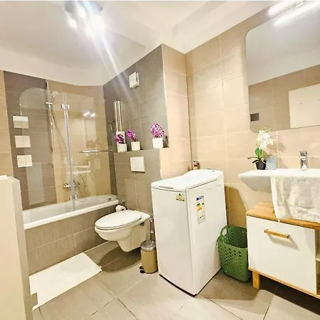 Lejlighed Exceptional 1br In City-gar19 *